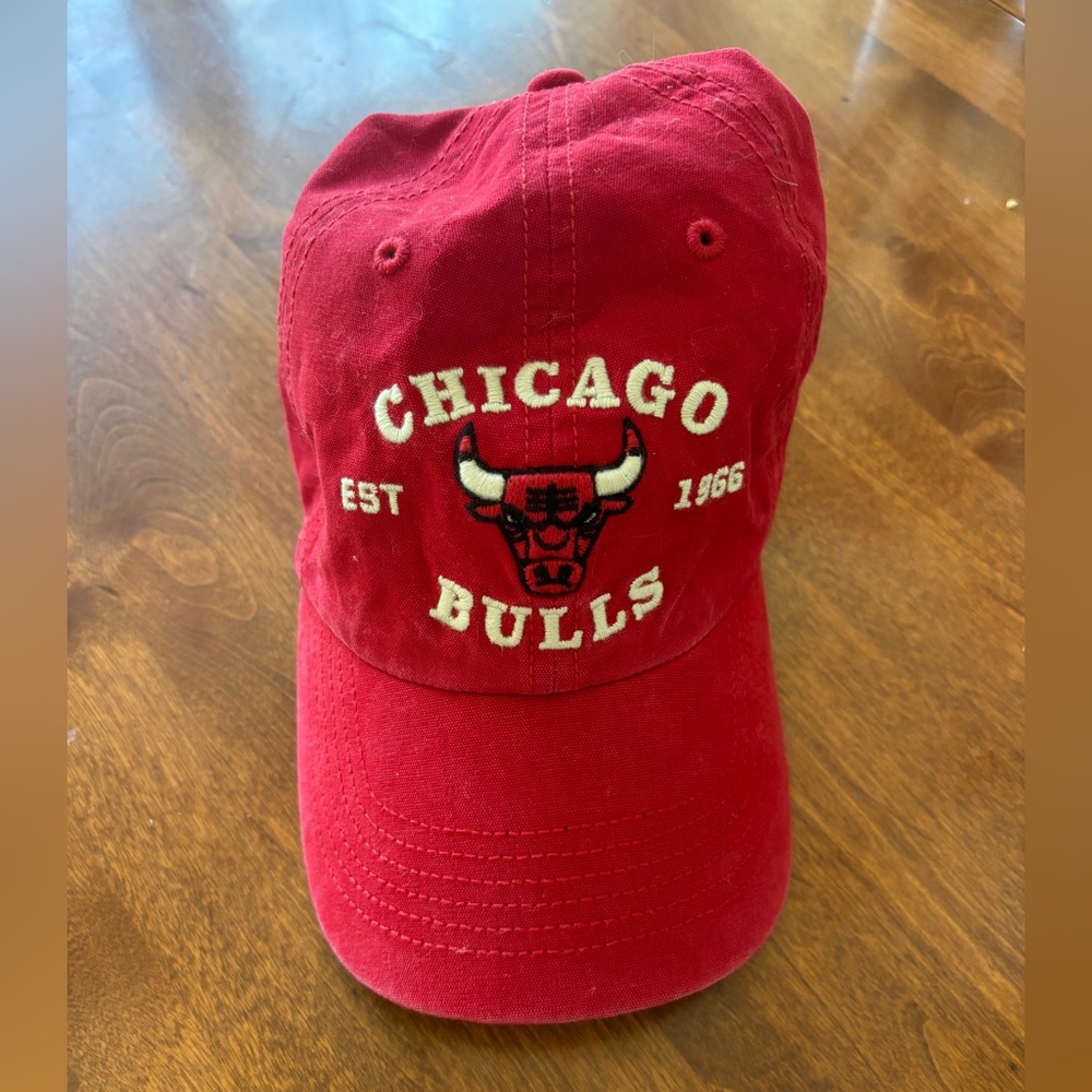 Chicago Bulls Red Baseball Cap - Official Team Hat